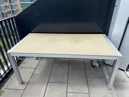 Gartentisch