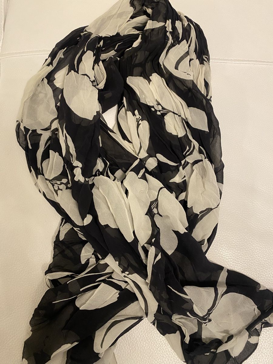 Foulard & Sciarpe: Seiden Schal 🌸 – Usato da Opfikon venduto da Luis144 1
