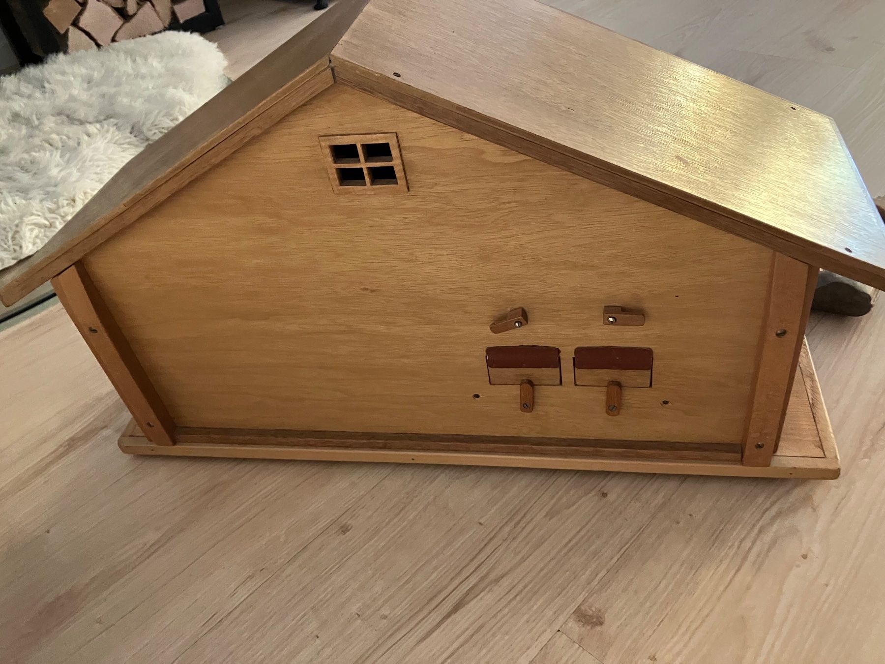Giocattoli: Holzstall mit Holzkühen und Pferden – Usato da Ettingen venduto da esther82 8