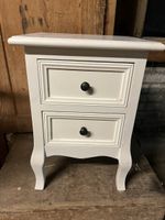 Wunderschönes Nachttischchen Weiss  B 35cm T 30cm H 50cm  