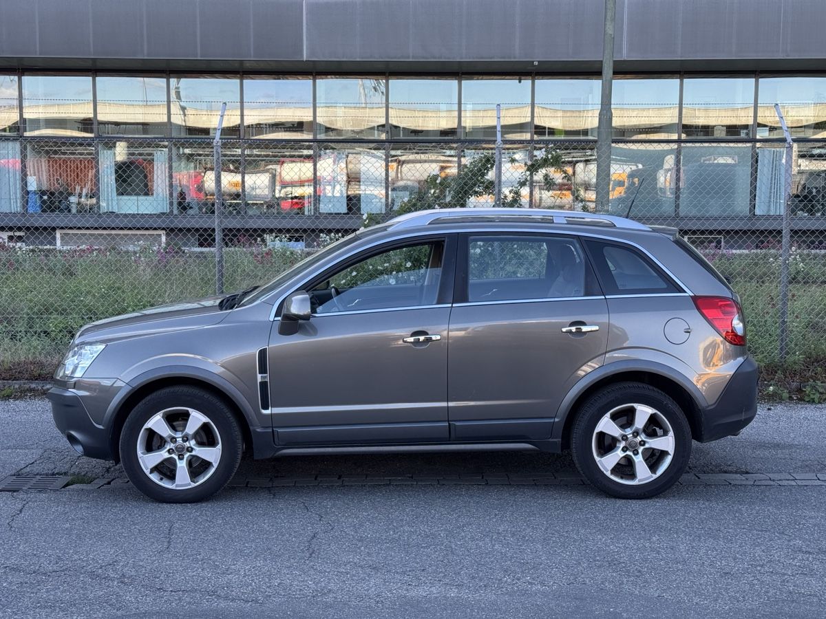 Opel Automobili: Opel antara 3.2 v6 – Usato da Bärschwil venduto da BestCars_handel24 1