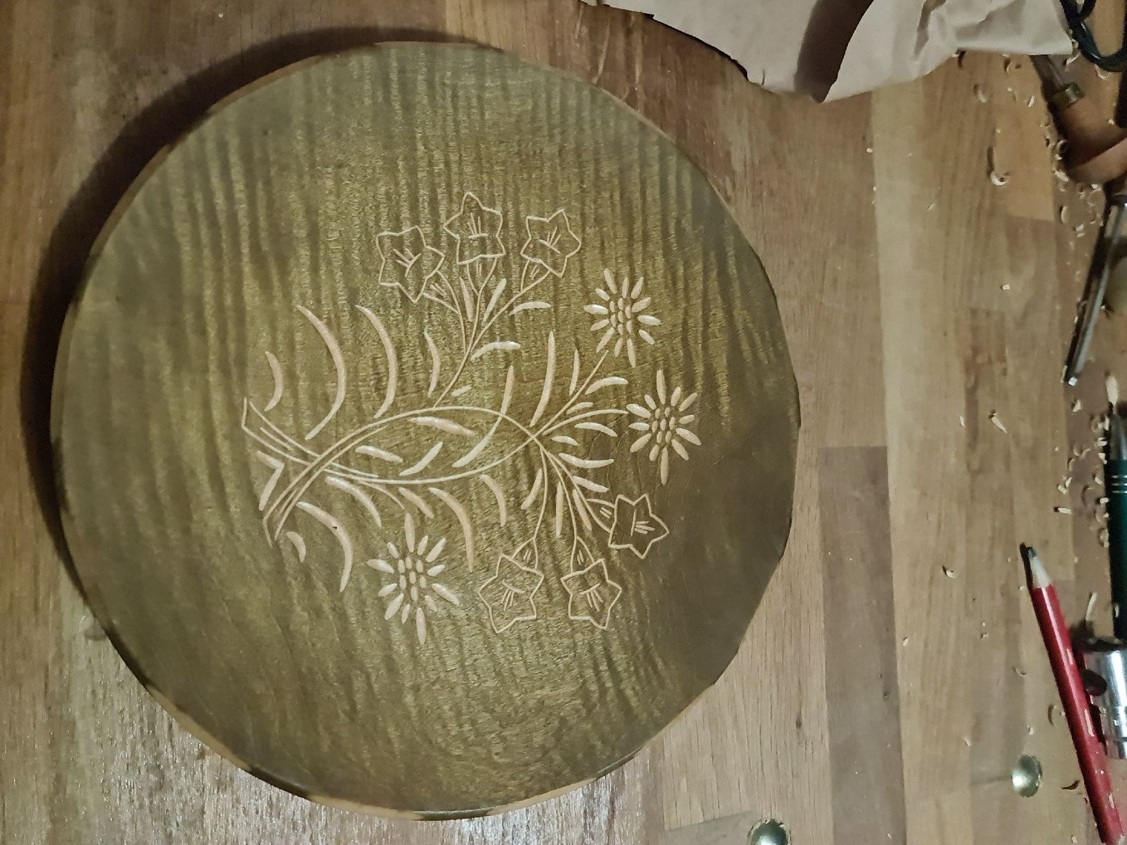 Piatti: holzteller mit schnitzerei neu – Nuovo e nell'imballaggio originale da Siebnen venduto da Holzwork75