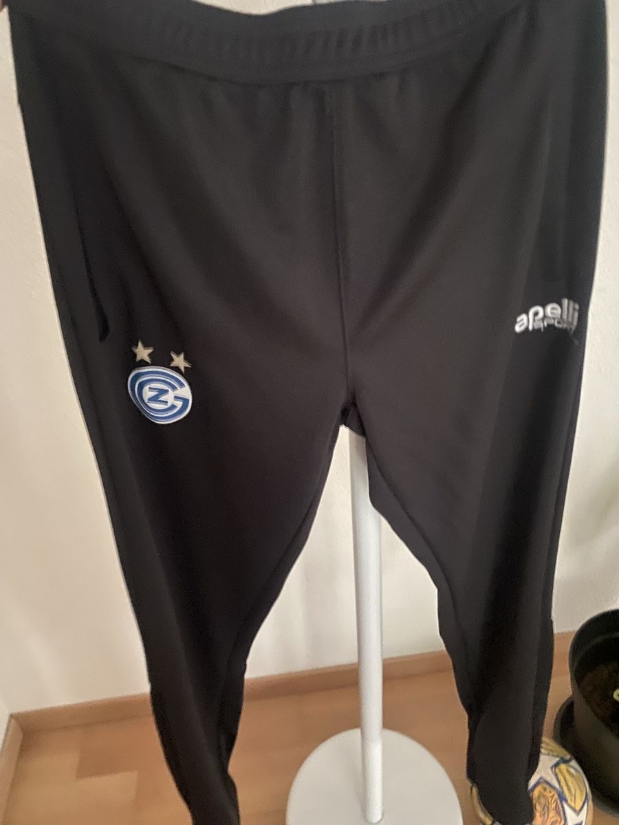 Pantaloni: Trainerhose von GC Gr. 164 – Nuovo (secondo la descrizione) da Bülach venduto da coco4321