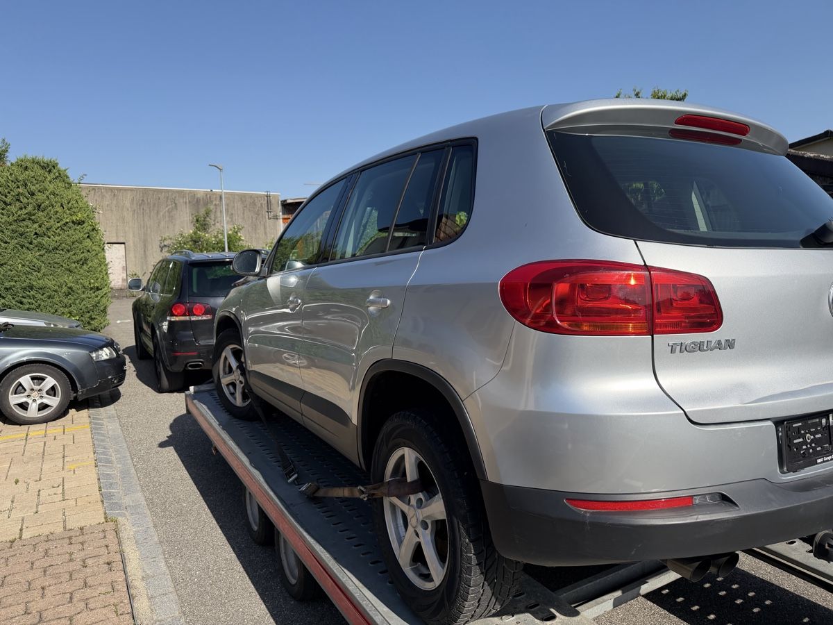 VW Tutti pezzi di ricambio auto: Vw Tiguan Teile Schlachten  – Usato da Geiss venduto da luk_cnw8 2