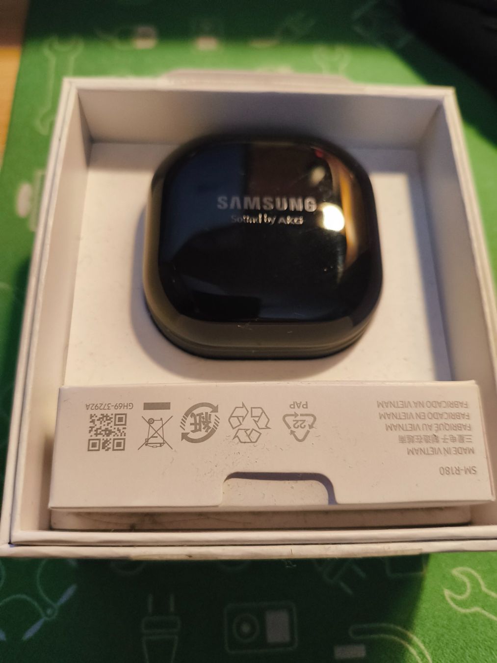 Samsung Cuffie: SAMSUNG Galaxy Buds Live, Mystic Black – Nuovo (secondo la descrizione) da Zürich venduto da Finale7 1
