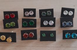 Ohrstecker mit Glassteinen 12 Paar