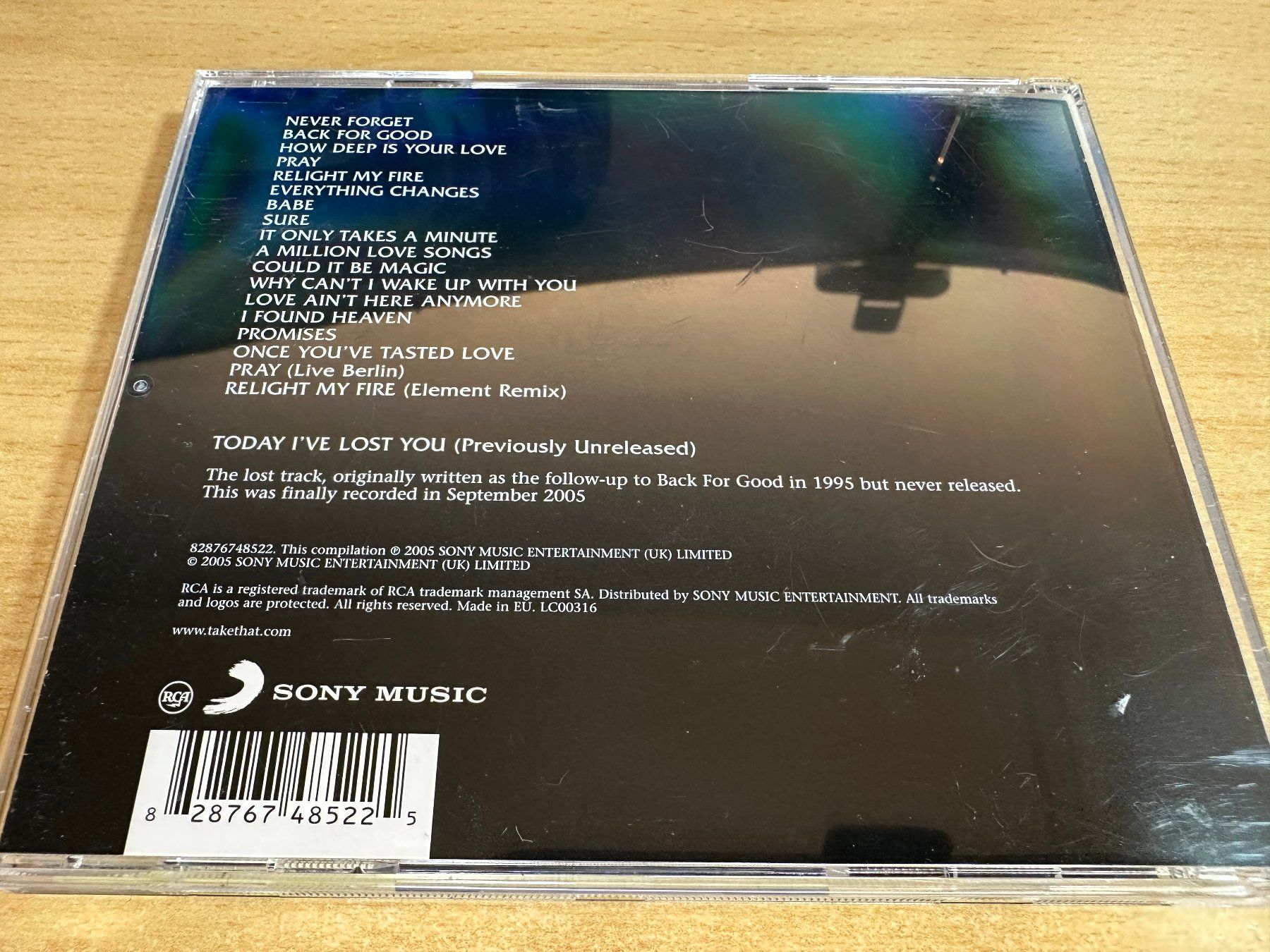 CD: Y3 Take That – The Ultimate Collection - Never Forget – Usato da Rikon im Tösstal venduto da Alpenmutz 1
