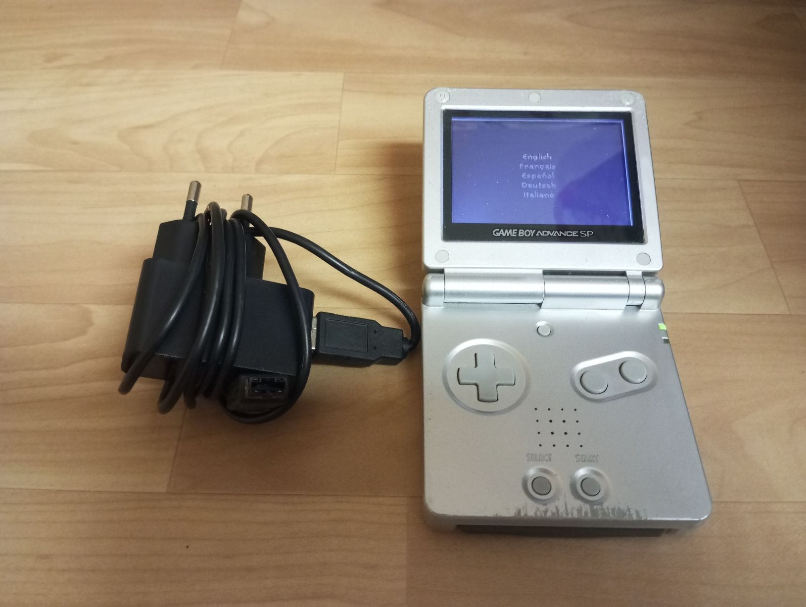 Nintendo Console: Console Game Boy Advance SP – Usato da Cottens FR venduto da magnius01