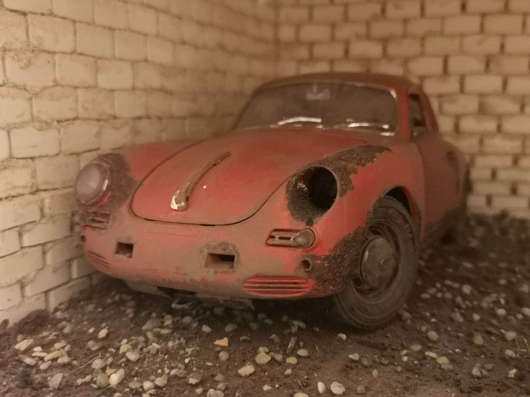 Bburago Modellini d'auto: 1:18 Porsche 356 Scheunenfund – Usato da Niederbipp venduto da kevintifu20
