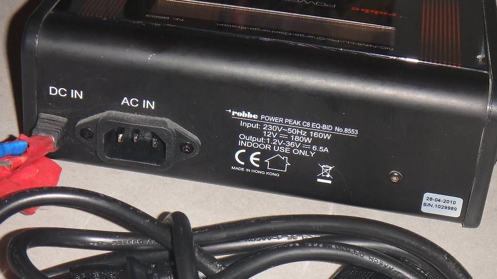 Robbe Batterie, Caricabatterie & Alimentatori: Robbe Power Peak C8 Ladegerät – Usato da Udligenswil venduto da Thisu77 3