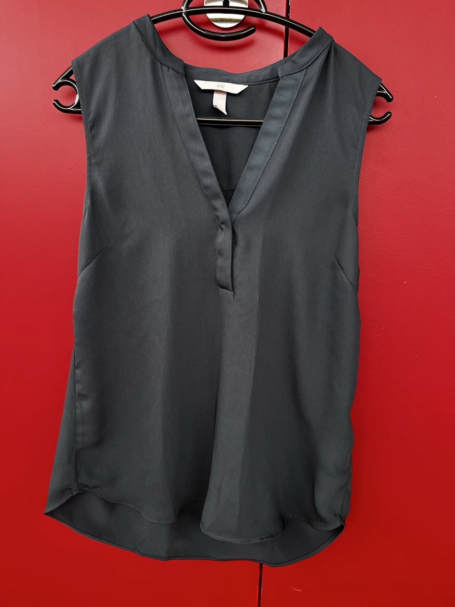 H&M Tops: Top vert pétrole H&M taille 38 – D'occasion à Romont FR par cat_j6ww 1