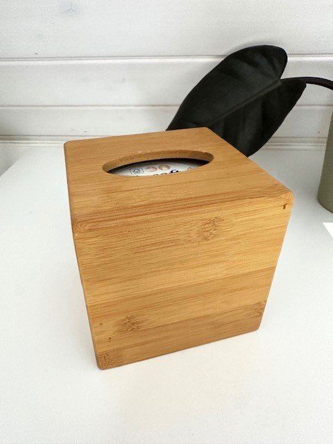 Autres décorations & accessoires: sChöNe HoLz TiSSue BoX – D'occasion à Winkel par zeho 1