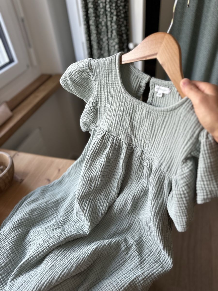 Robes et jupes: Mädchenkleid – D'occasion à Ettingen par rah_xgy9 3