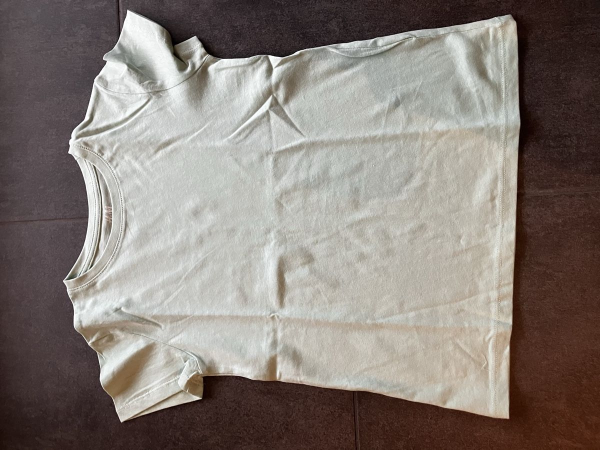 Lotti & Set di vestiti: Tshirts Gr. 128 – Nuovo (secondo la descrizione) da Reigoldswil venduto da Misa1705 2