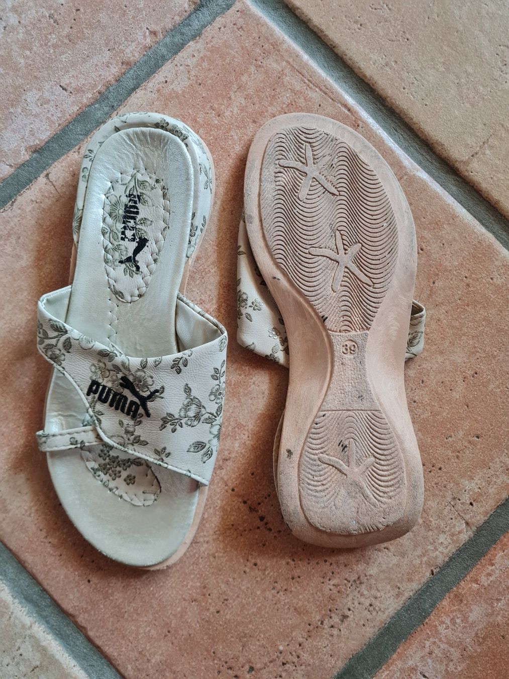 Puma Scarpe da donna: Puma Sandalen Gr.39 – Usato da Schüpfheim venduto da hori02 1