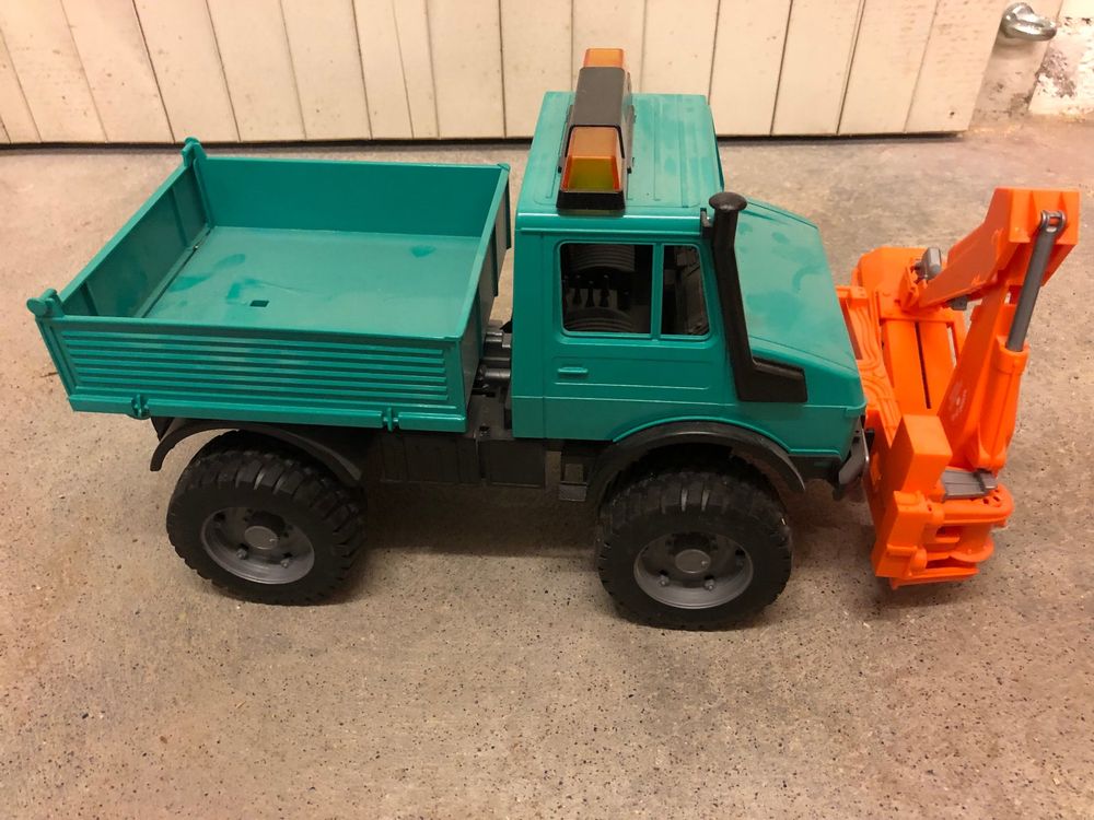 Kit RC Per Bruder Unimog – 4 Ruote Motrici Con Motori – Scala 1:14 / 1:16