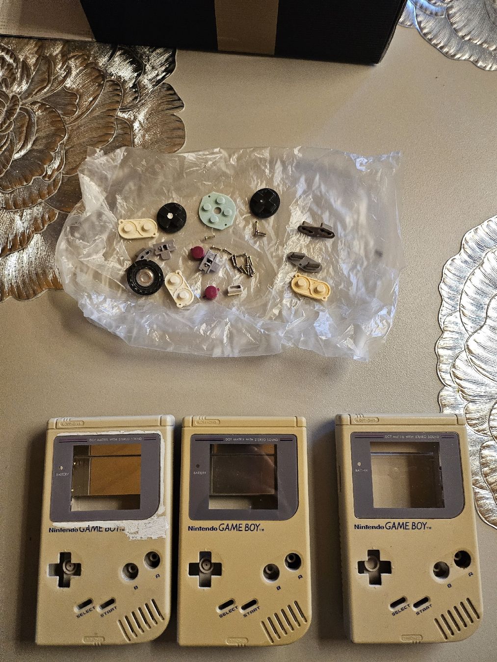 Nintendo Konsolen: Nintendo Gameboy Cases Ersatzteile  – Gebraucht aus St. Gallen von Cocos_Ricardo