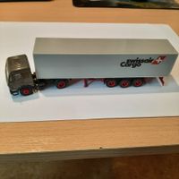 A 1 ... Mercedes 1935 Koffersattelzug Swissair Cargo . Herpa