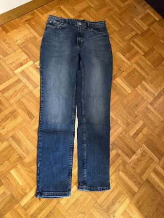 Jeans, sehr gut erhalten, Gr. 170 von h&m - Bund verstellbar