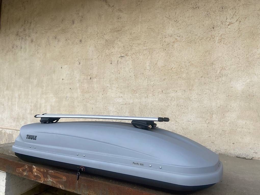 Box da tetto: Dachbox Thule Pacific 600 mit oder ohne Träger – Usato da Leuzigen venduto da Doppelrad 2