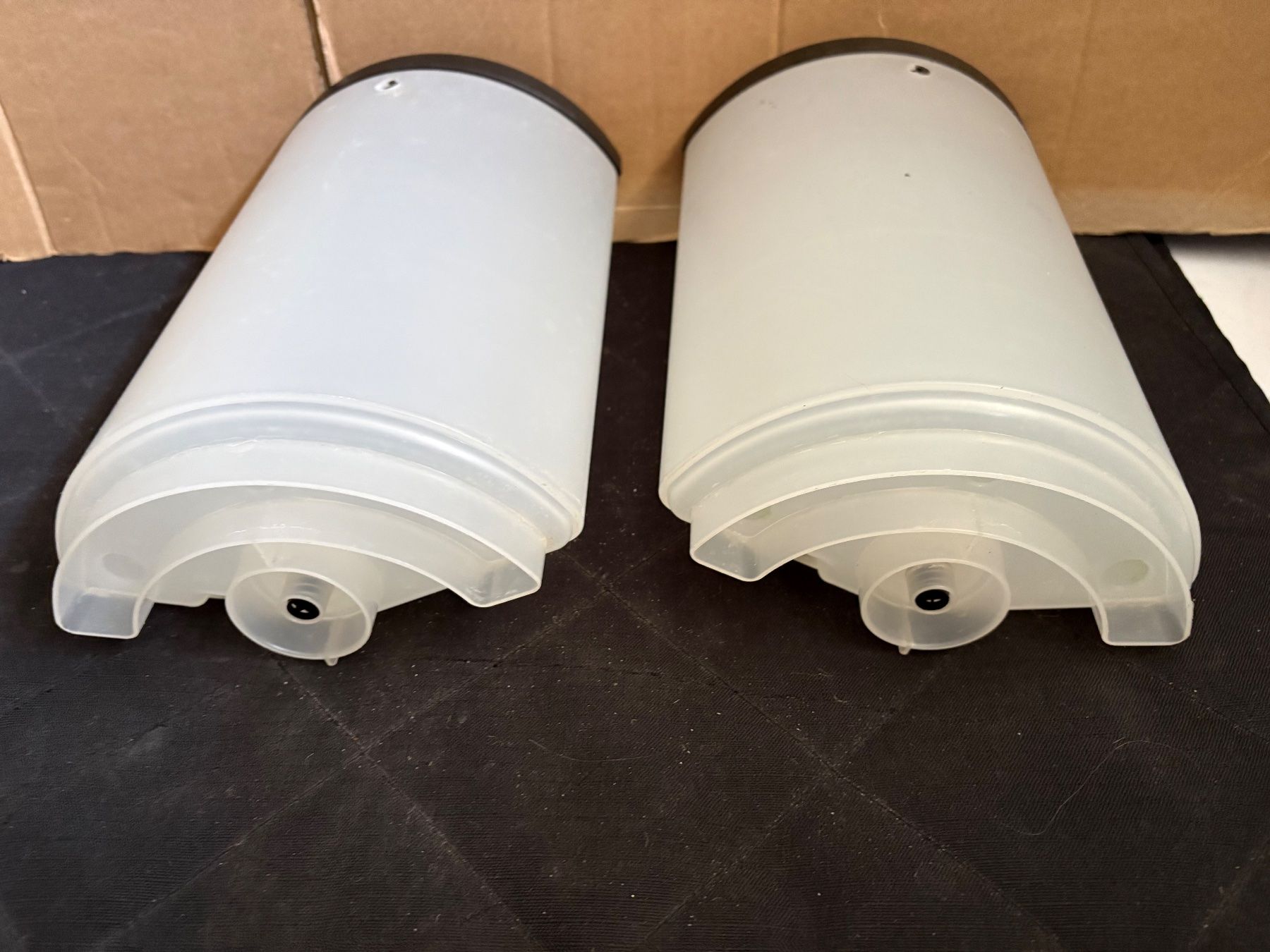 Nespresso Macchine per caffè & Macchine per espresso: 2x Wassertank + 2x Deckel für Nespresso Gemini – Usato da Lausen venduto da sen_jm7c 6