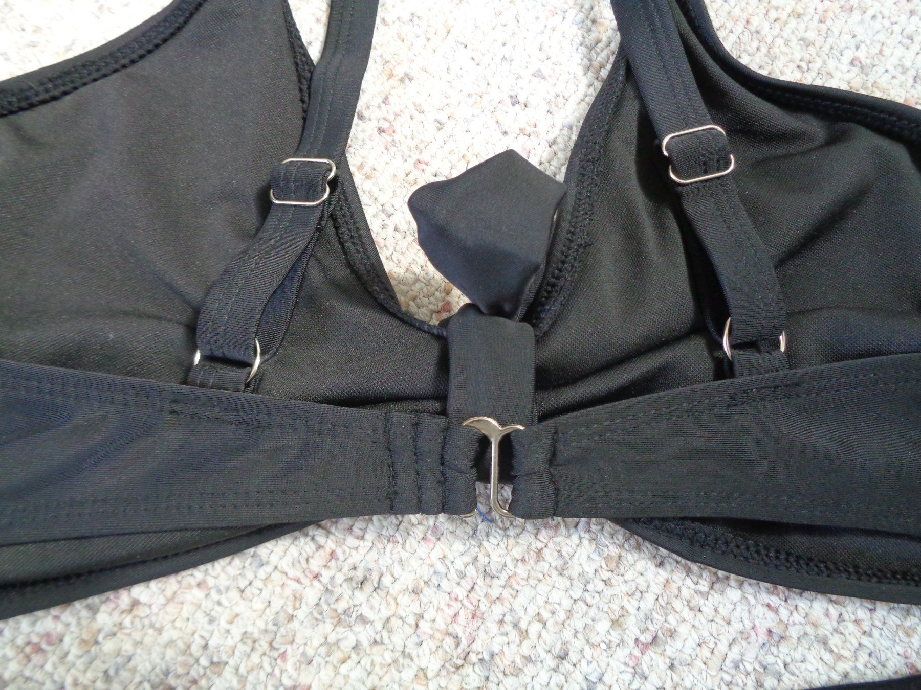 Costumi da bagno & Bikini: Bikini in schwarz (Gr. 44/46) – Nuovo e nell'imballaggio originale da Langenbruck venduto da Gumsi 2