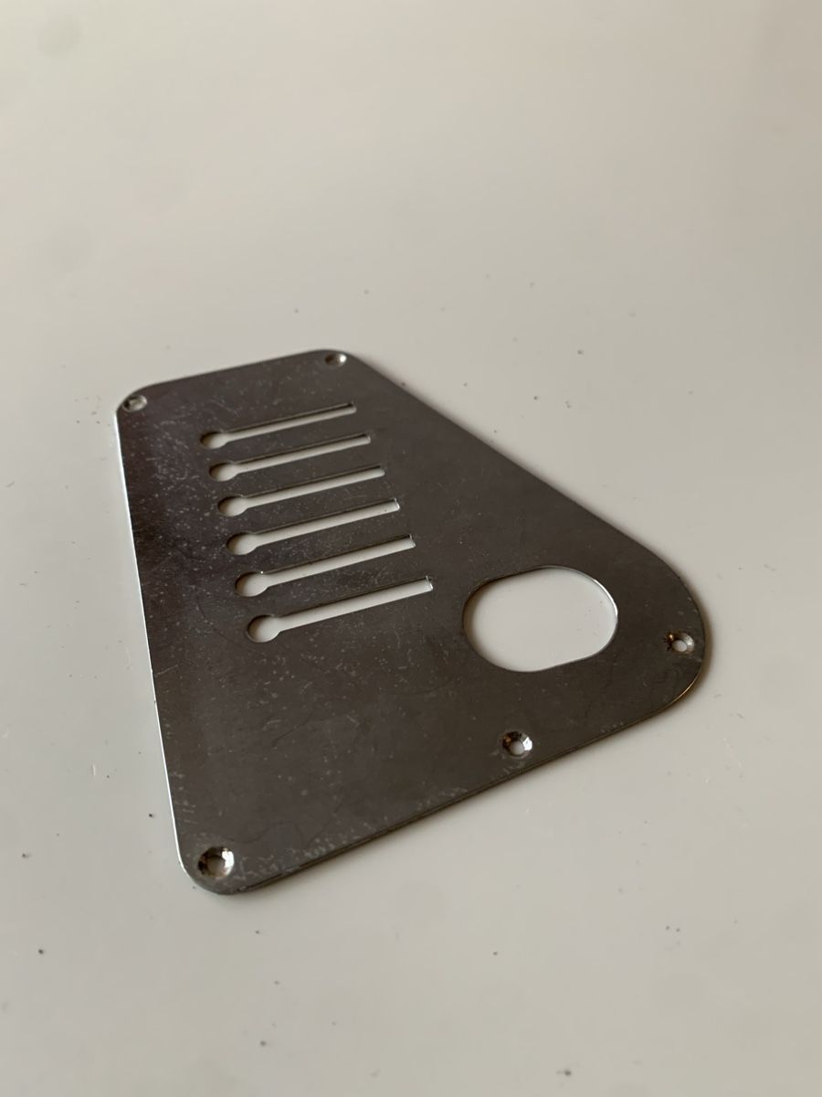 Strumenti musicali: Tremolo Abdeckplatte Höfner E-Gitarre – Usato da Zürich venduto da alicechoo