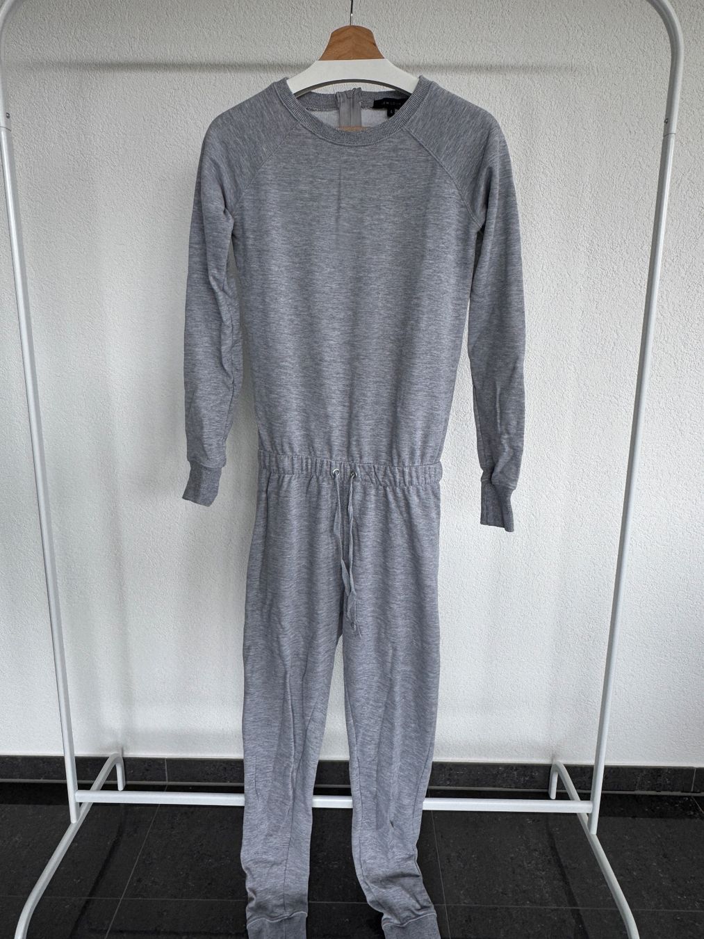 New Look Tute: Jumpsuit – Grösse 6 – Nuovo (secondo la descrizione) da Entlebuch venduto da noemi.luisa