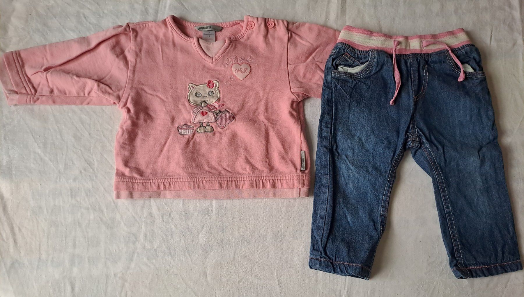 Lotti & Set di vestiti: Ensemble pull + pantalon pour fille taille 74 – Usato da Le Noirmont venduto da sportboutique