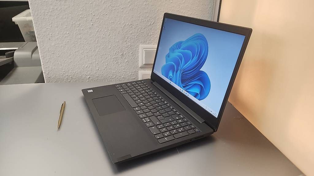 Notebook: Lenovo V15 81YE Ecran 15" Intel Core i5 8th Gen  – Usato da Donneloye venduto da ire_767q 2