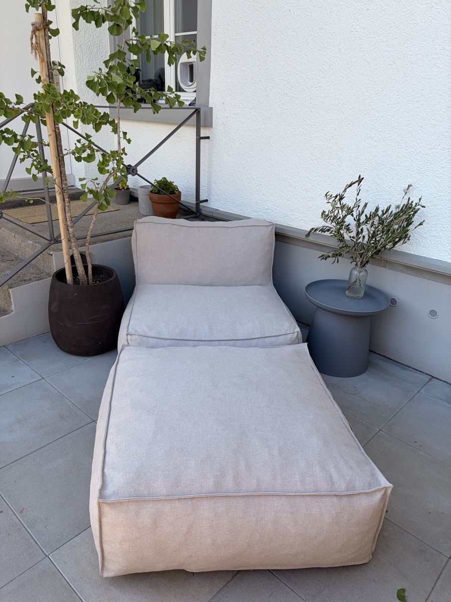 Poltrone: Sitzsack Lounger mit Hocker in beige – Usato da Altnau venduto da kurvenmuehle 1