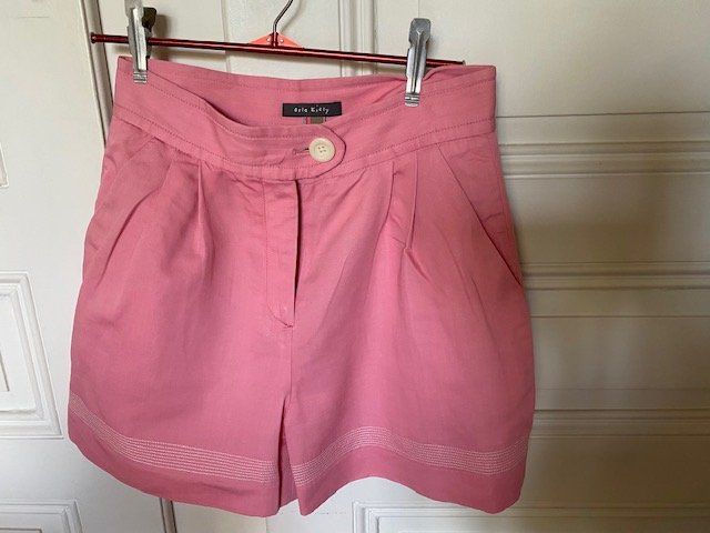 Pantaloni: Short Orla Kiely rose – Usato da Genève venduto da and_d8n8