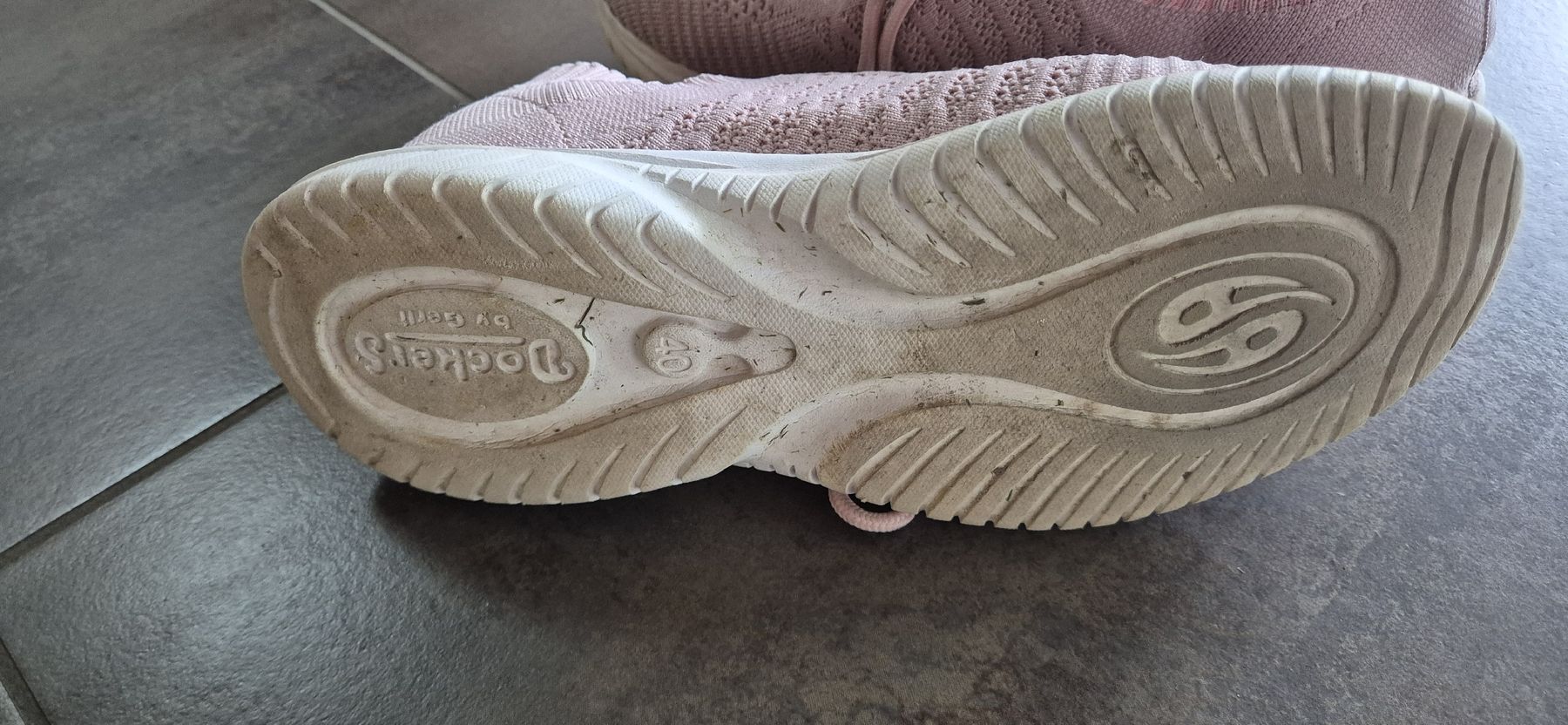 Scarpe da donna: Sneaker – Usato da Wuppenau venduto da Suenneli10 3
