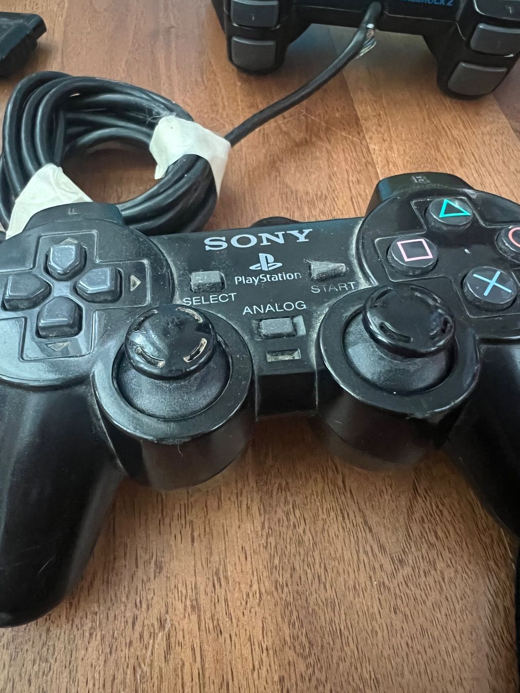 Sony Controller: 2x Playstation 2 Controller,Dualshock , PS2, Sony – Defekt aus Jona von  2