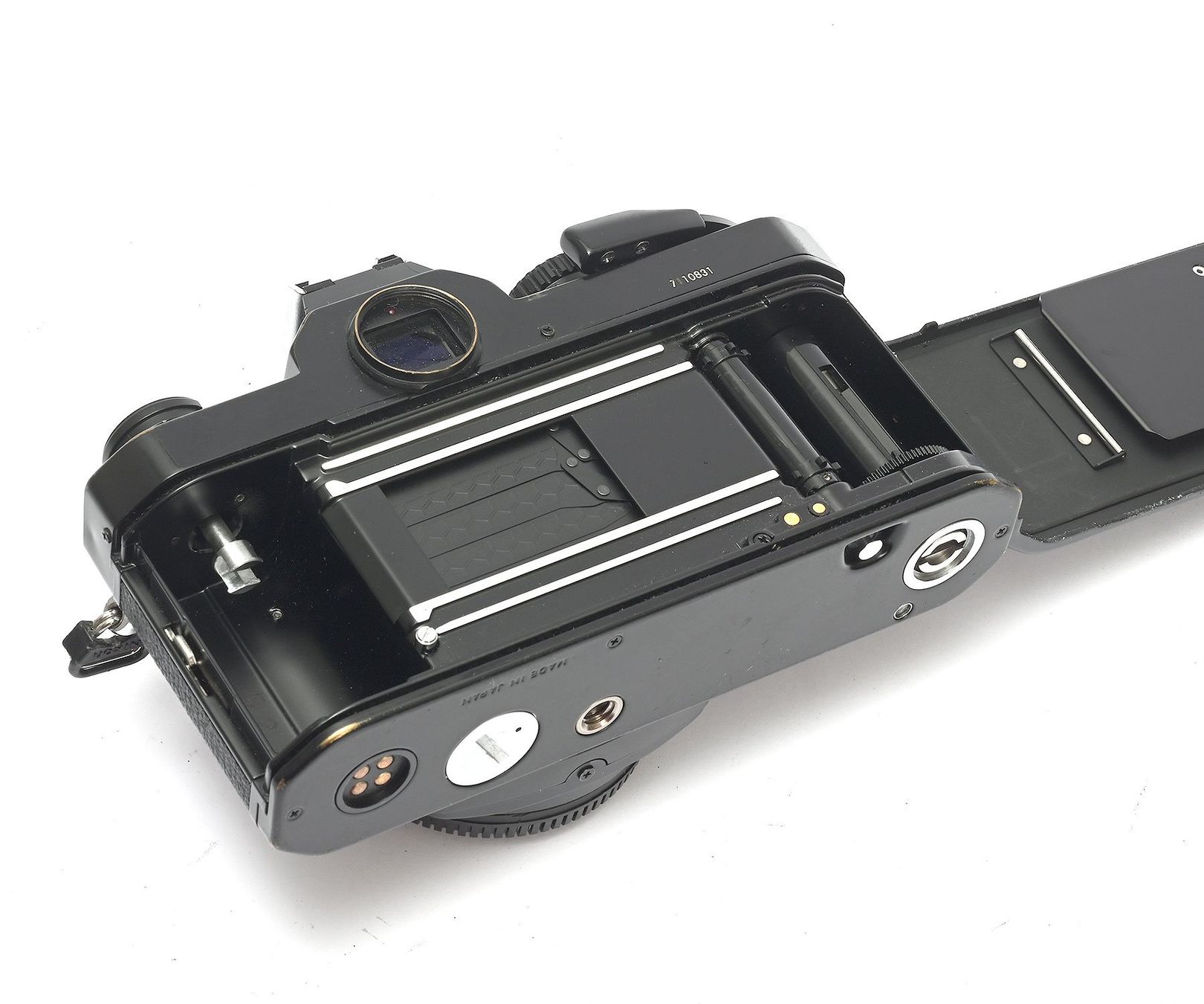 Nikon Fotocamera: NIKON FM2, Body schwarz, Anleitung – Usato da Bubendorf venduto da zimmers_creativteam 4