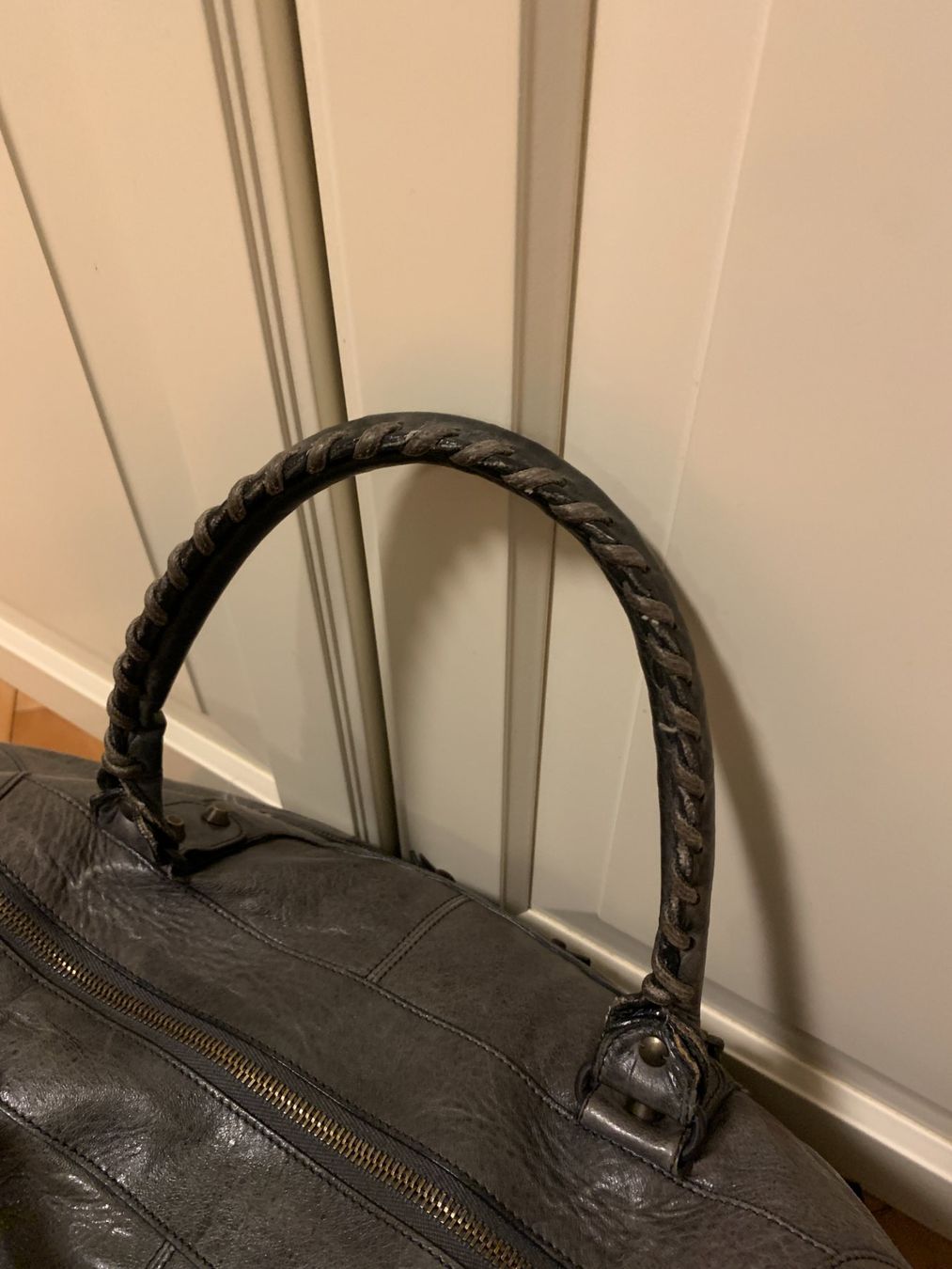 Balenciaga Borse da donna: Balenciaga Work Tasche Leder Grau/Anthrazit – Usato da Zürich venduto da Sera.13 3