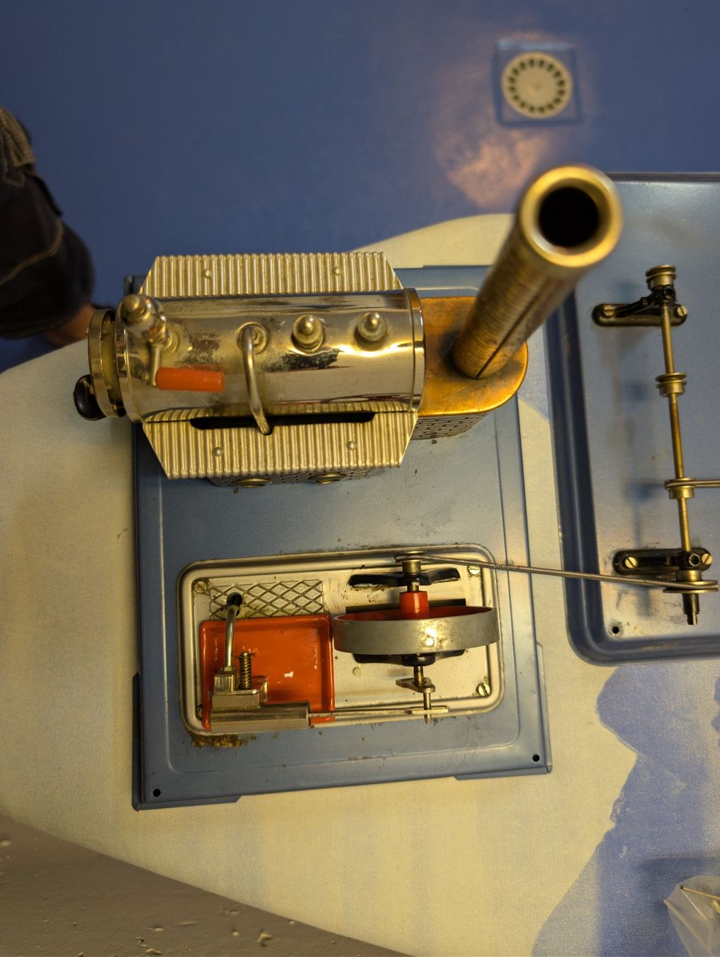 Spielzeuge: Modellmotor Dampfmaschine – Gebraucht aus Bürglen TG von Haesu5 4