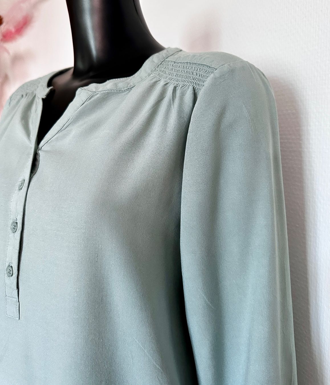 H&M Camicette: NEU 💜 Gr M Bluse fliessend – Nuovo (secondo la descrizione) da Rickenbach b. Wil venduto da sunneschii_