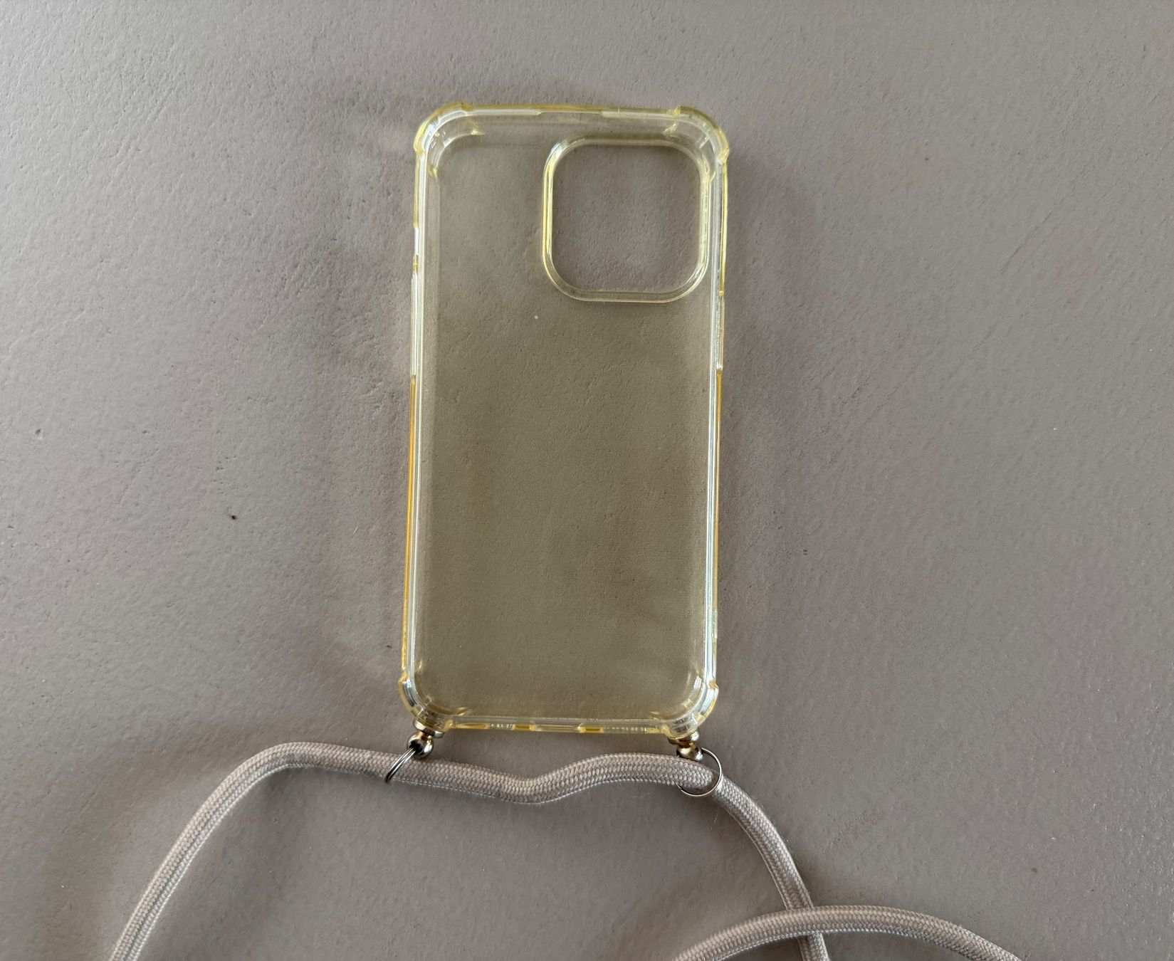 Cover & Protezioni schermo: Handyhülle mit Bändel für iPhone 13 Pro – Usato da zürich venduto da vintage12 2