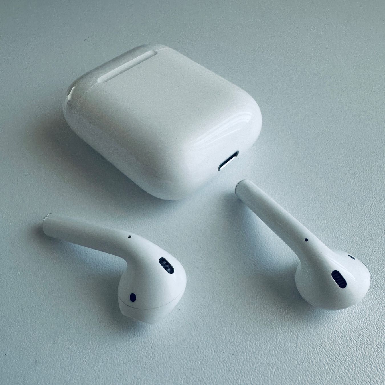 Apple Cuffie: Original Apple AirPods 2 Kopfhörer Wireless Lightning Kabel – Usato da Basel venduto da MY.AIRPODS.SHOP 8