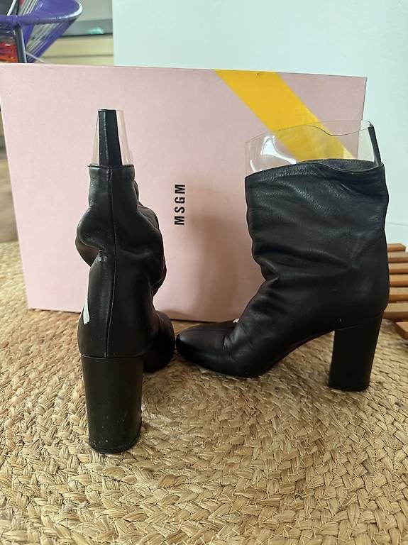 MSGM Scarpe da donna: Lederstiefel Gr. 36 MSGM – Usato da Bern venduto da Salome.grisales 2
