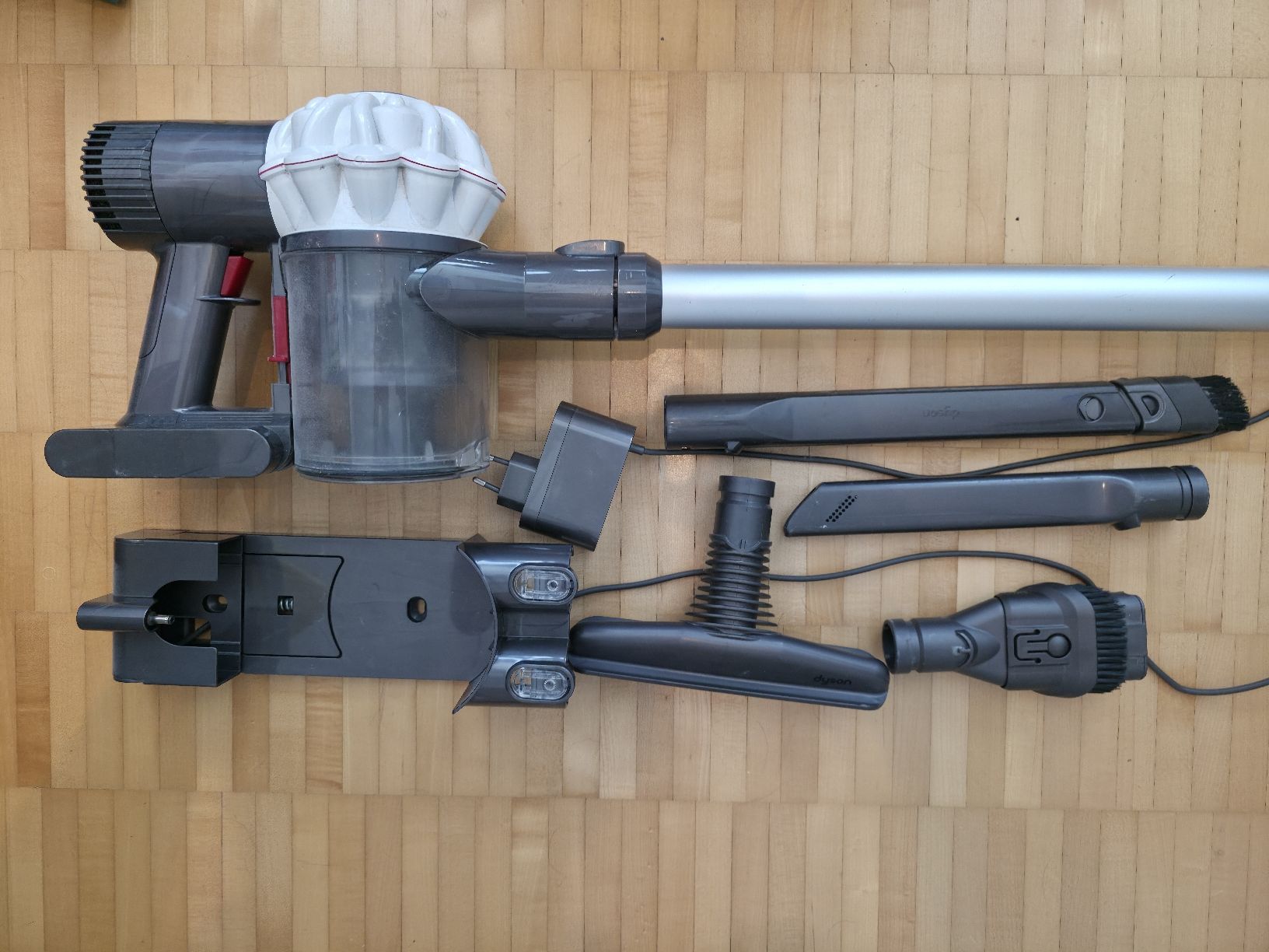 Dyson Staubsauger & Zubehör: Dyson V6 !!DEFEKT! – Defekt aus Baden von umbricht89 2
