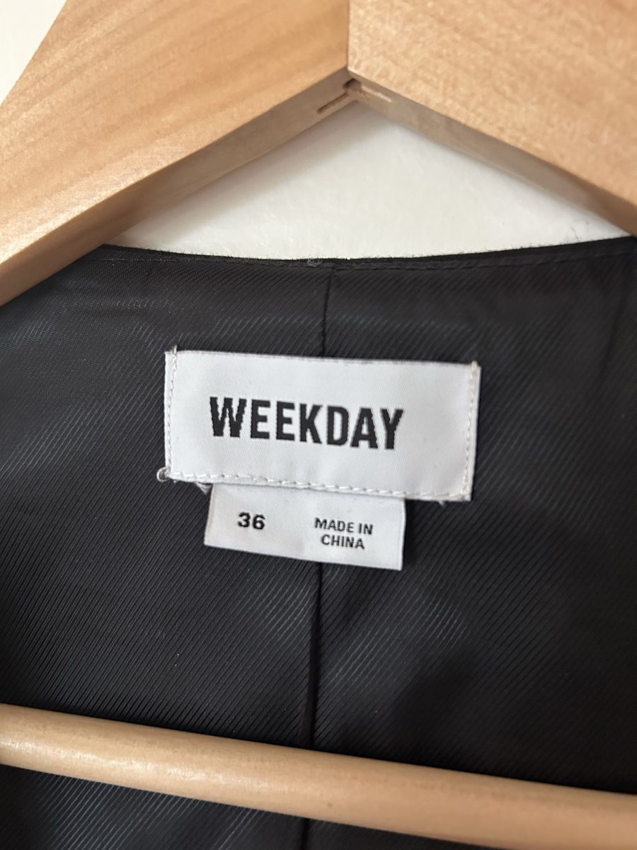 Weekday Gilet & Giacche senza maniche: Weekday black vest top  – Usato da Zürich venduto da ori_9dcy 1