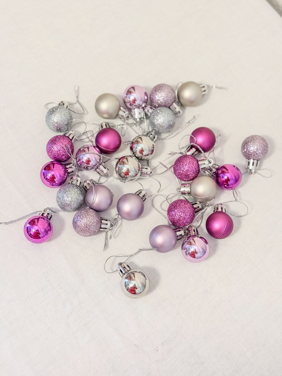 Tutte le decorazioni: Mini Weihnachtskugeln Set - Violett & Silber - Neu! – Nuovo e nell'imballaggio originale da Galmiz venduto da Wichtel25 5
