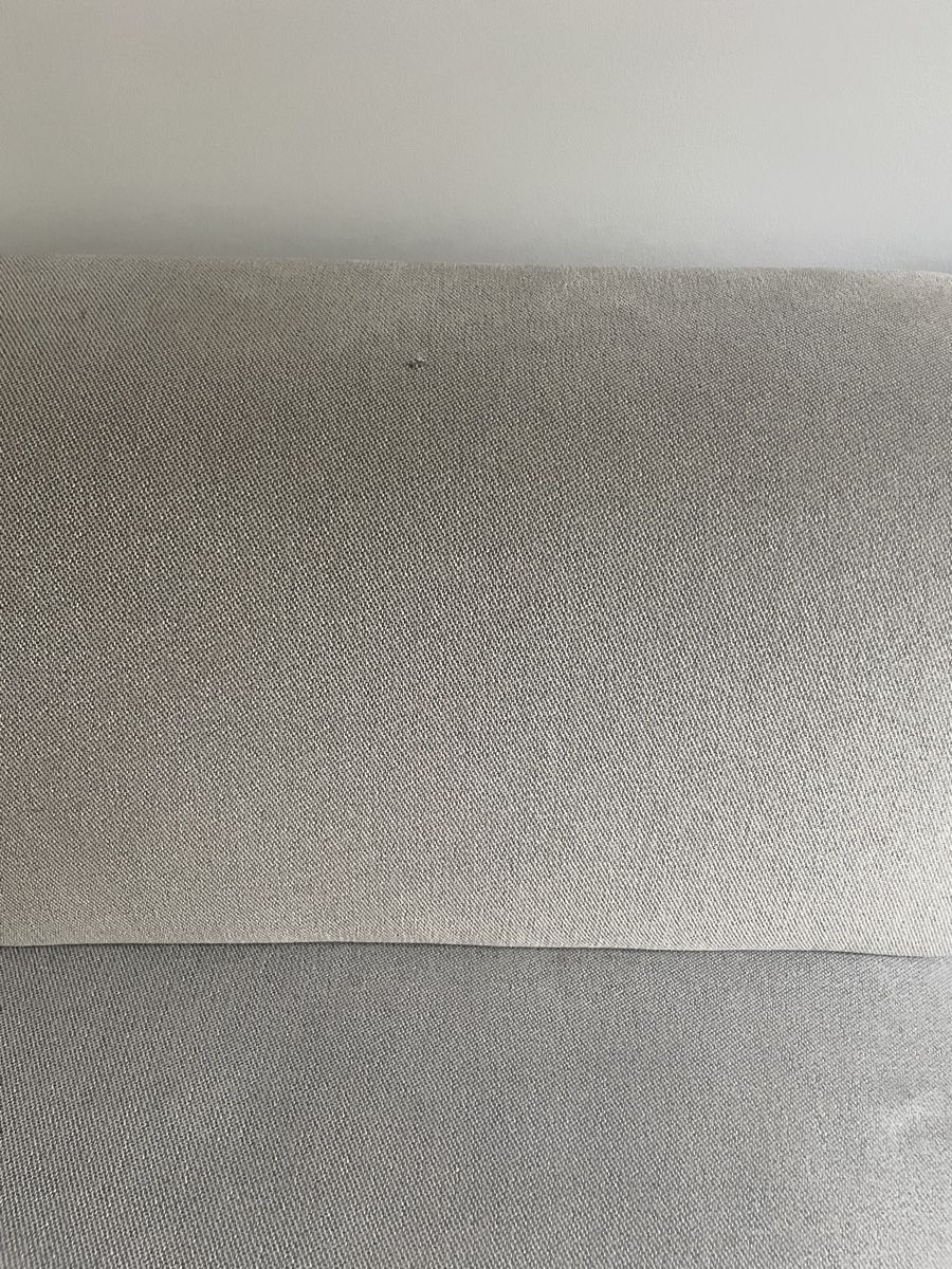 Sofas: Ecksofa Lichtgrau Bouclé - Pyllow – D'occasion à Zürich par LiviaMariaC 2