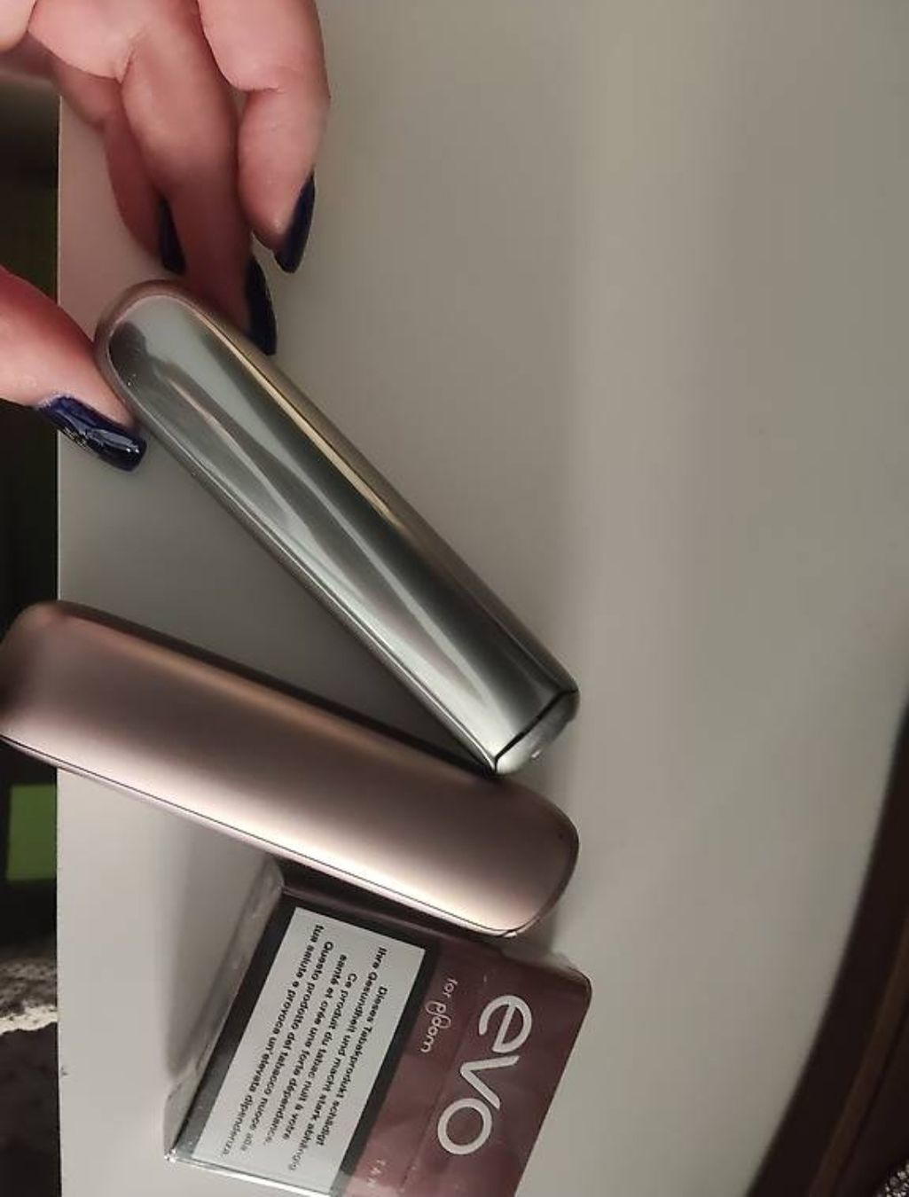 Sonstige Tabakwaren: Evo Holder silber und roségold  – Gebraucht aus Sursee von mxl_9cd9 2