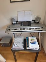 Yamaha Tyros 2 Keyboard - Lautsprecher, Ständer, Noten