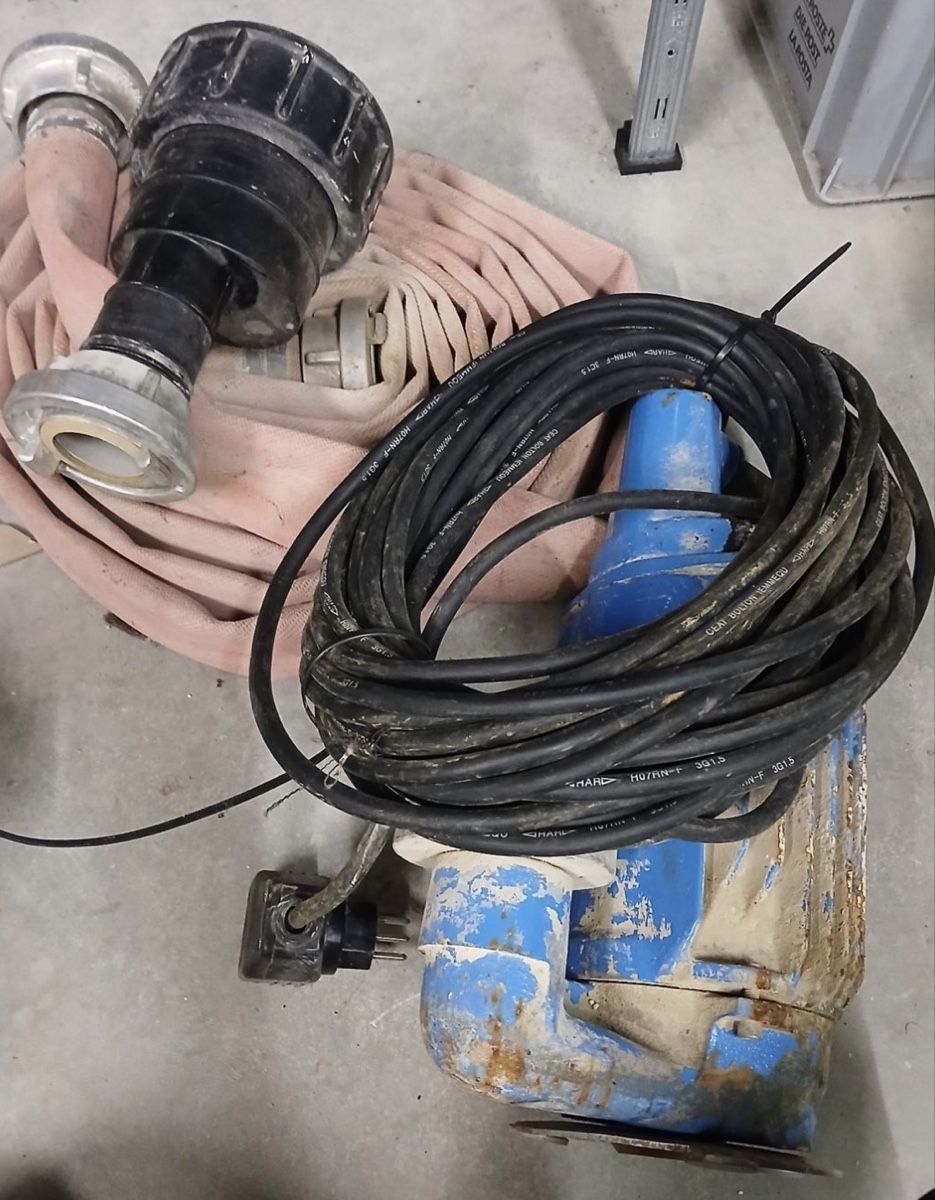 Pompe & Parti di ricambio: Wasserpumpe – Usato da Dietlikon venduto da privat964 2
