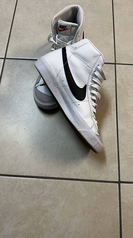 Herrenschuhe: Nike – Gebraucht aus Verscio von nat_928w