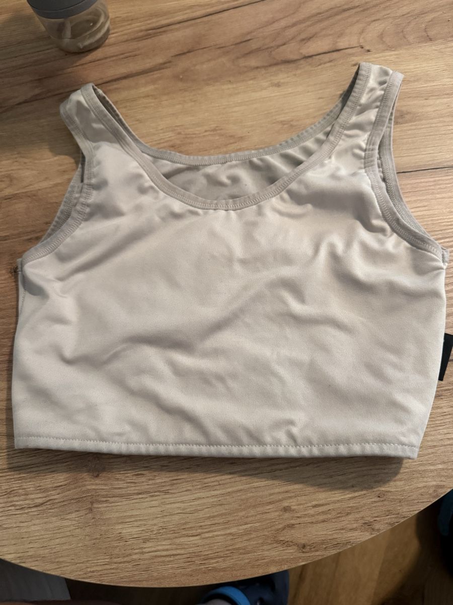 Top: Binder in hautfarbenen ton – Usato da Altstätten SG venduto da buc_hlh2